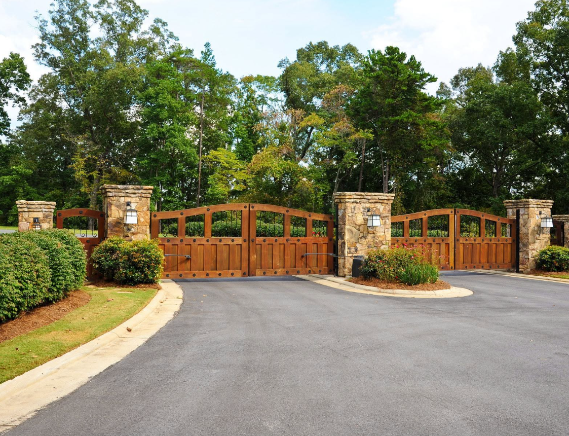 Custom wrought iron estate gate Nashville